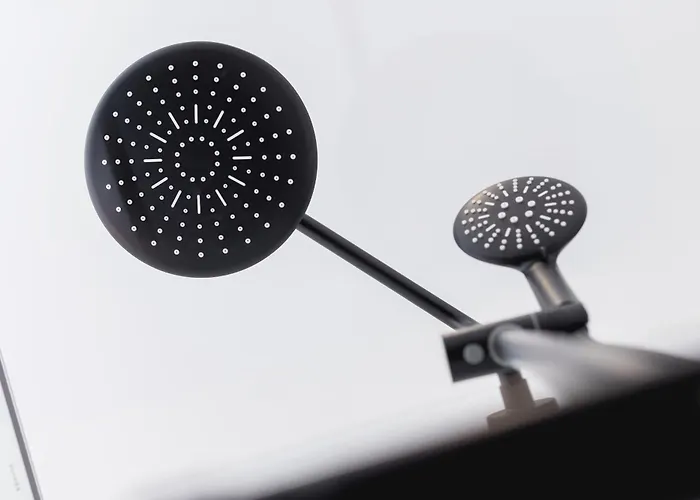 Main Square - Modern - 7 Gertrudy Street *