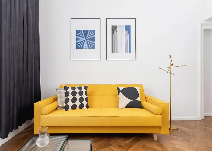 Main Square - Modern - 7 Gertrudy Street Lägenhet