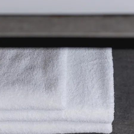 Main Square - Modern - 7 Gertrudy Street Апартаменты *